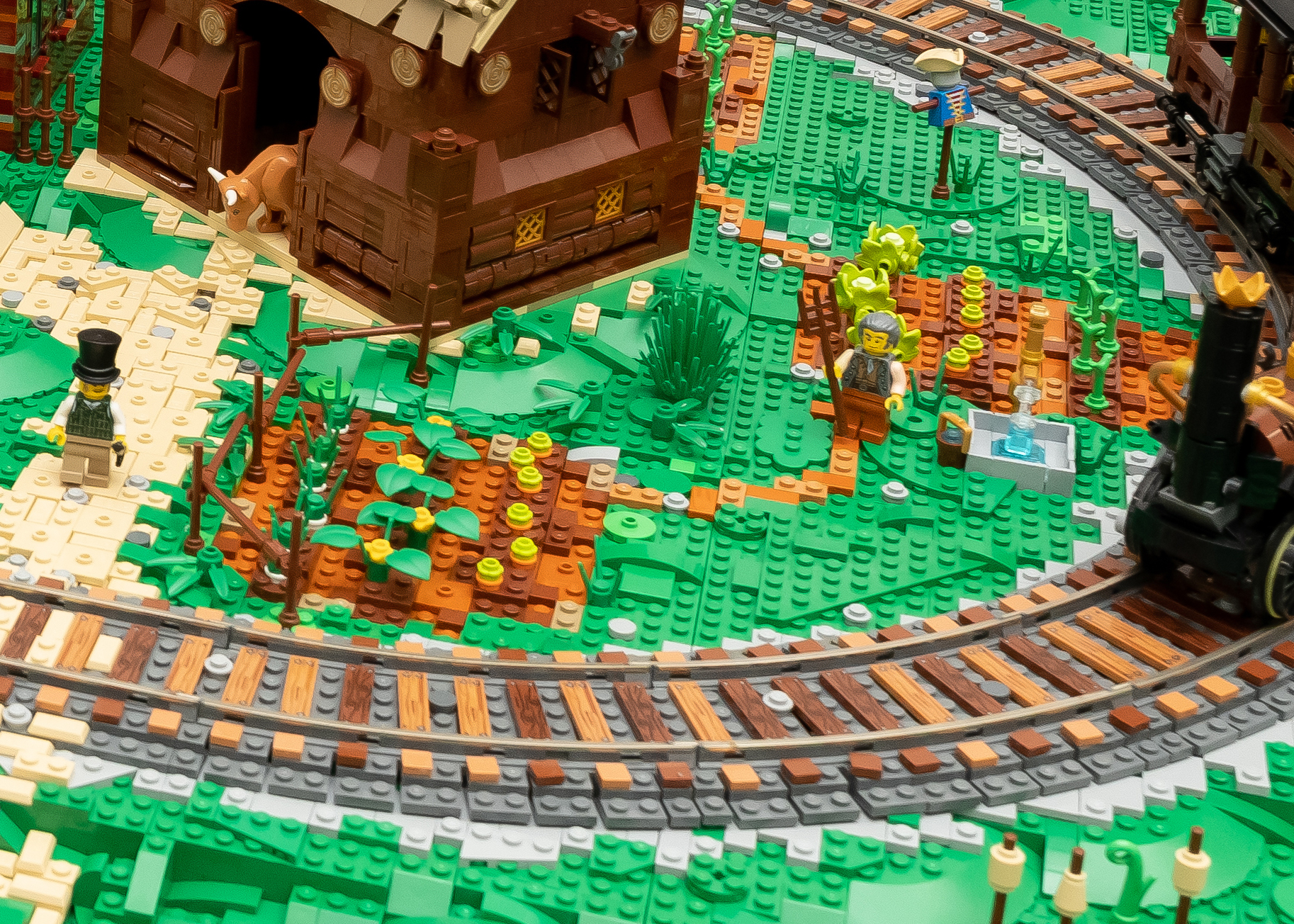 train-layout-detail-3.jpg